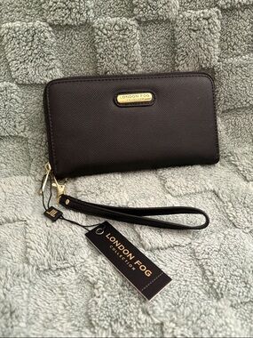 London Fog Black Textured Zip Wristlet Wallet with Gold Accents